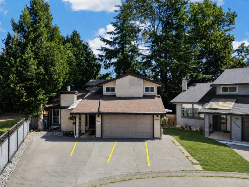 13355 65A Avenue, Surrey, British Columbia, V3W8T2, Surrey, British Columbia — photo 1 of 5