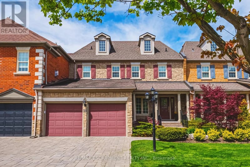 #19 4211 Millcroft Park Drive, Burlington (Rose), Ontario, L7M3Y9, Burlington (Rose), Ontario — photo 1 of 5