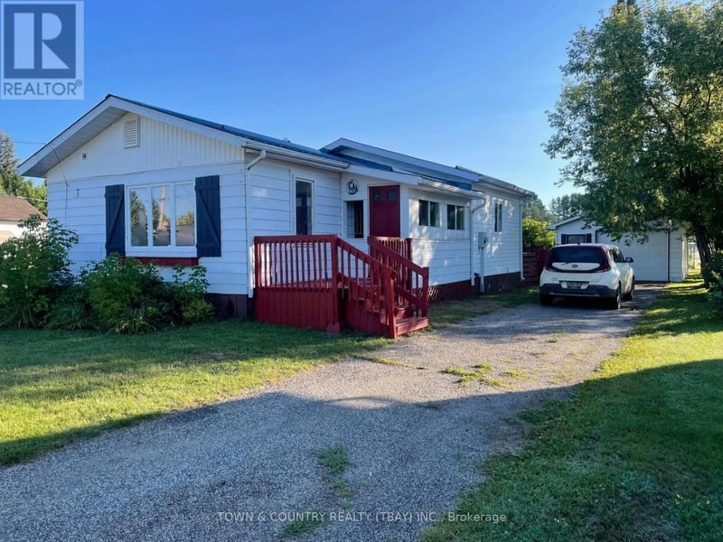 36 Clergue Street, Oliver Paipoonge (Kakabeka Falls), Ontario, P0T1W0, Oliver Paipoonge (Kakabeka Falls), Ontario — photo 1 of 5
