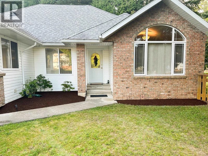 5418 MCCONNELL Crescent, Terrace, British Columbia, V8G0C5, Terrace, British Columbia — photo 1 of 5