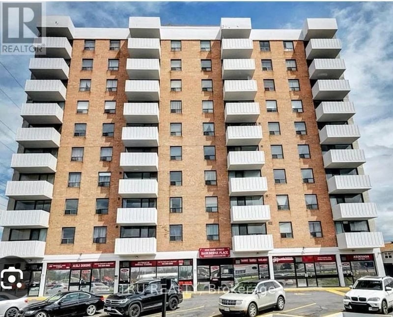 #801 2019 Bank Street, Ottawa, Ontario, K1V0N1, Ottawa, Ontario — photo 1 of 5