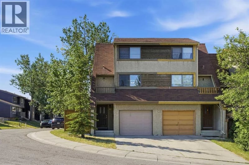 7003 Ranchero Road Northwest, Calgary, Alberta, T3G1J6, Calgary, Alberta — photo 1 of 5