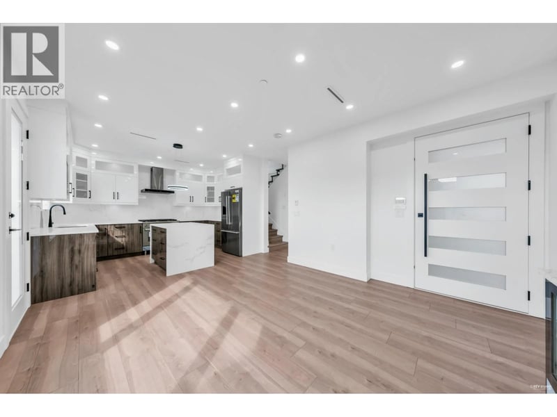 #2 3344 ADANAC Street, Vancouver, British Columbia, V5K2P3, Vancouver, British Columbia — photo 1 of 5