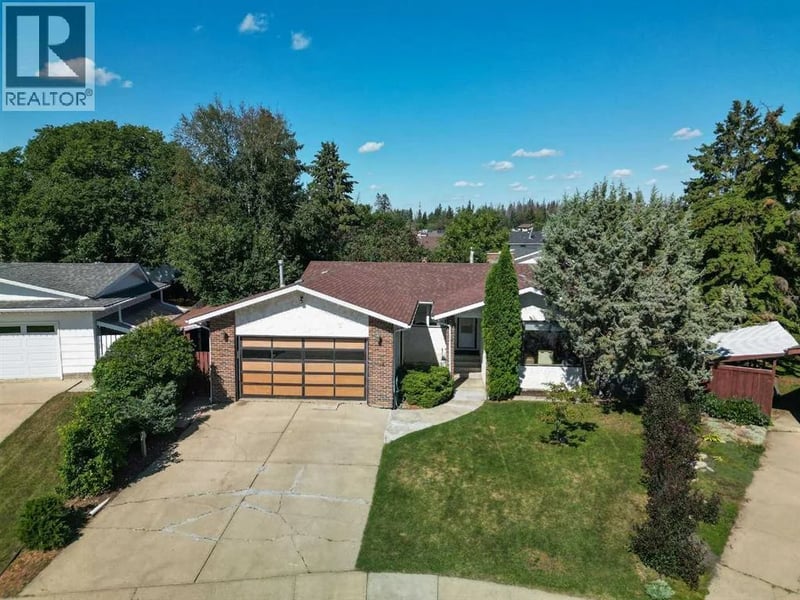 54 Patterson Crescent, Red Deer, Alberta, T4P1J5, Red Deer, Alberta — photo 1 of 5