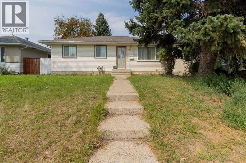 1827 16 Avenue South, Lethbridge, Alberta, T1K0Z3, Lethbridge, Alberta — photo 1 of 5
