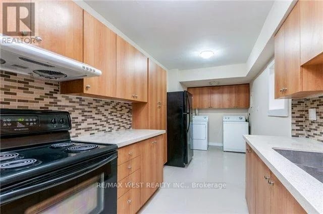 #102 370 Dixon Road, Toronto (Kingsview Village-The Westway), Ontario, M9R1T2, Toronto (Kingsview Village-The Westway), Ontario — photo 1 of 5