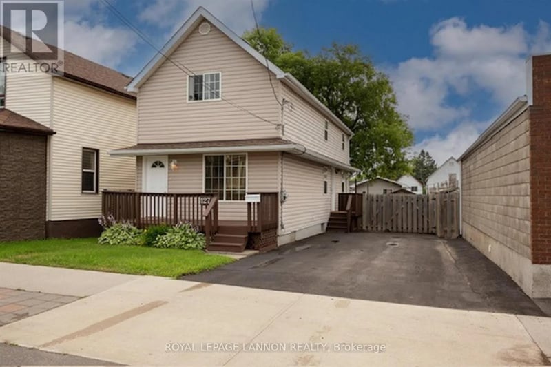 127 Court St South, Thunder Bay (Court / Cumberland), Ontario, P7B2X5, Thunder Bay (Court / Cumberland), Ontario — photo 1 of 5