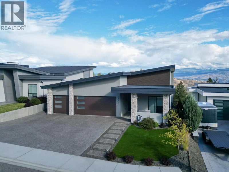 2505 Tallus Heights Drive, West Kelowna, British Columbia, V4T3M2, West Kelowna, British Columbia — photo 1 of 5