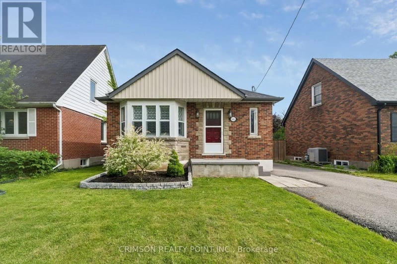 503 Athol Street East, Oshawa (Central), Ontario, L1H1L7, Oshawa (Central), Ontario — photo 1 of 5