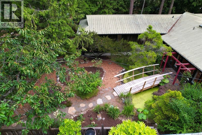 395 Lyngail Place, Gabriola Island, British Columbia, V0R1X1, Gabriola Island, British Columbia — photo 1 of 5