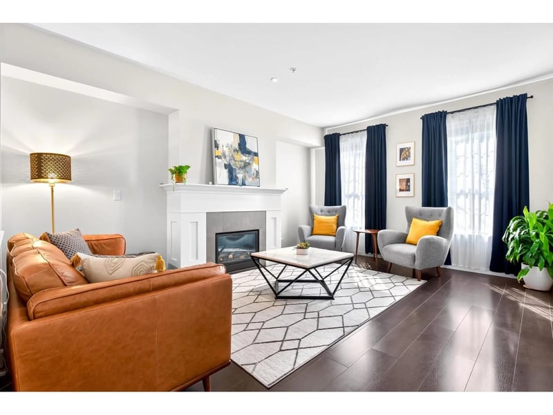 6858 208 Street, Langley, British Columbia, V2Y0M3, Langley, British Columbia — photo 1 of 5