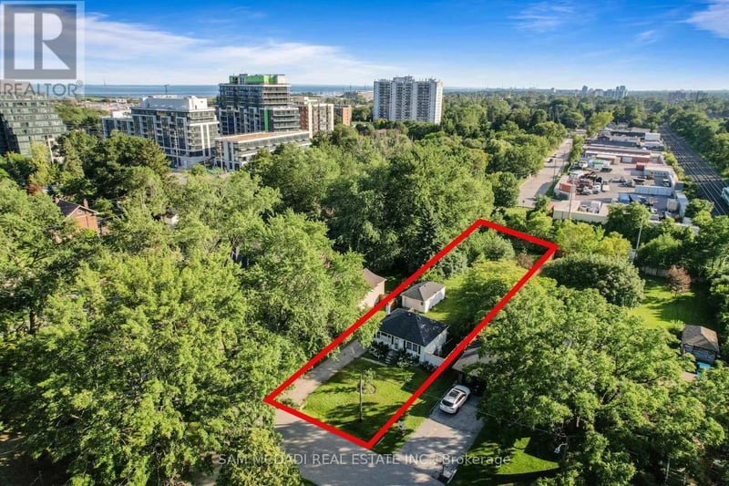 1088 Cherriebell Road, Mississauga (Lakeview), Ontario, L5E2R3, Mississauga (Lakeview), Ontario — photo 1 of 5