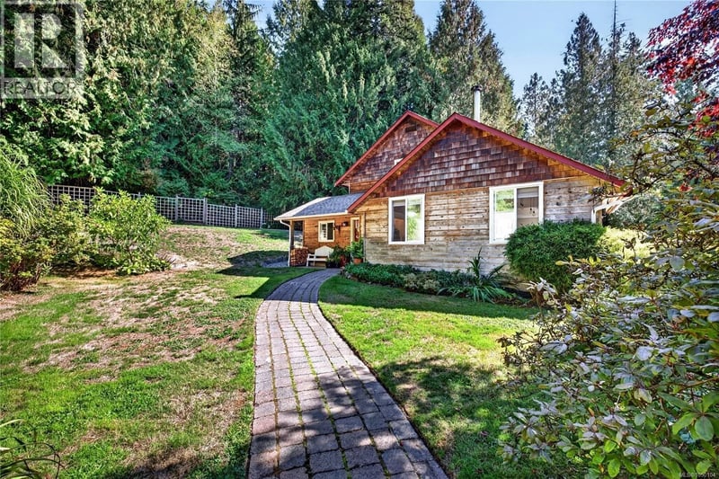 138 Bullock Creek Road, Salt Spring, British Columbia, V8K2L3, Salt Spring, British Columbia — photo 1 of 5