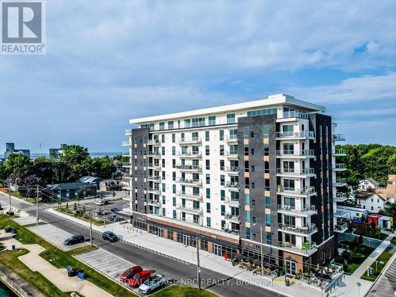 #204 118 West Street, Port Colborne (Sugarloaf), Ontario, L3K0B9, Port Colborne (Sugarloaf), Ontario — photo 1 of 5
