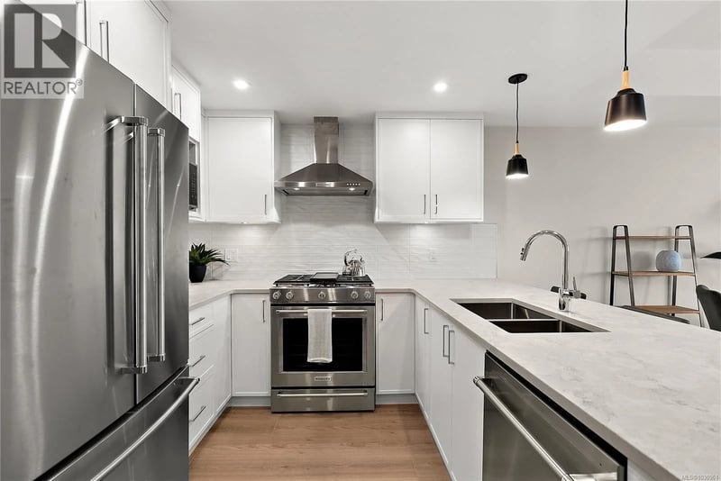 #404 2520 Hackett Crescent, Central Saanich, British Columbia, V8M0C5, Central Saanich, British Columbia — photo 1 of 5