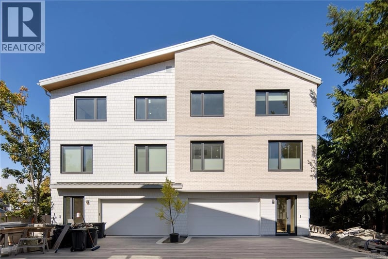 #3 1118 Munro Street, Esquimalt, British Columbia, V9A5P1, Esquimalt, British Columbia — photo 1 of 5