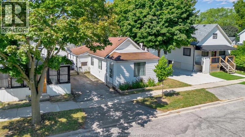 198 BROCK, Amherstburg, Ontario, N9V2G9, Amherstburg, Ontario — photo 1 of 5