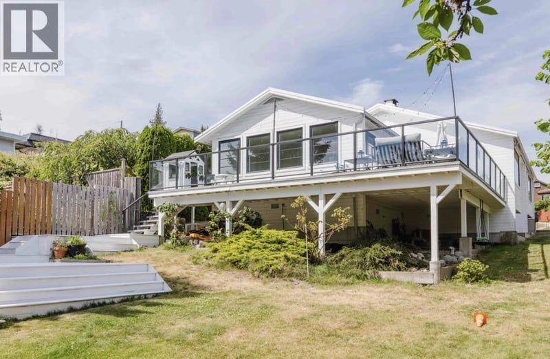 679 CORLETT Road, Gibsons, British Columbia, V0N1V9, Gibsons, British Columbia — photo 1 of 5