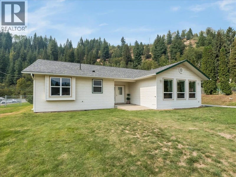 900 China Creek Road, Genelle, British Columbia, V0G1G0, Genelle, British Columbia — photo 1 of 5