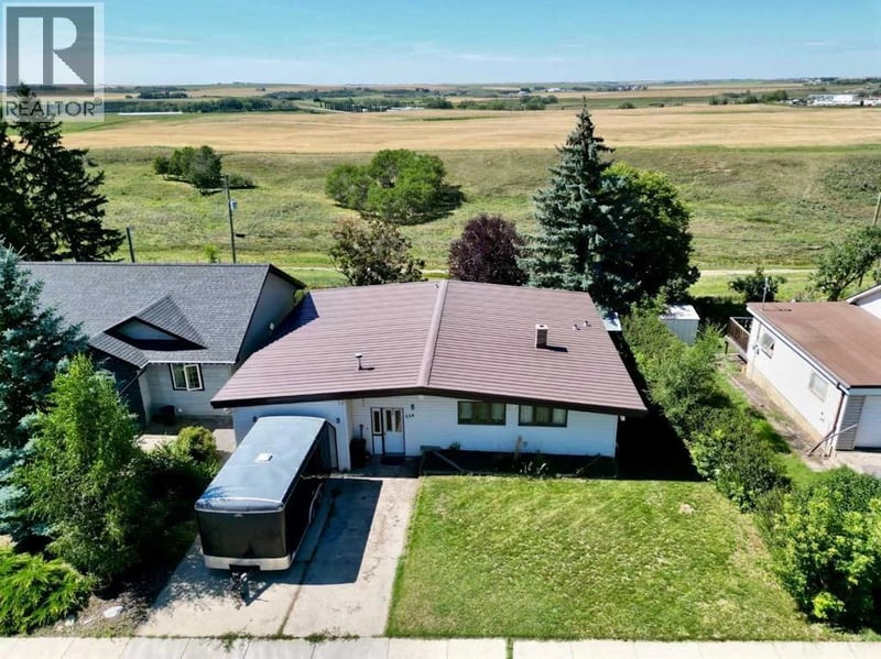 234 Centre Street South, Linden, Alberta, T0M1J0, Linden, Alberta — photo 1 of 5