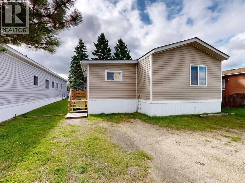 88 Hillpark Trailer Court, Whitecourt, Alberta, T7S1J5, Whitecourt, Alberta — photo 1 of 5