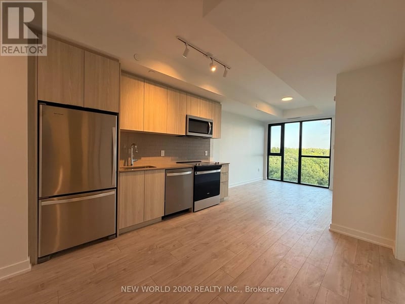 #720 740 Whitlock Avenue, Milton (BE Beaty), Ontario, L9E2B5, Milton (BE Beaty), Ontario — photo 1 of 5