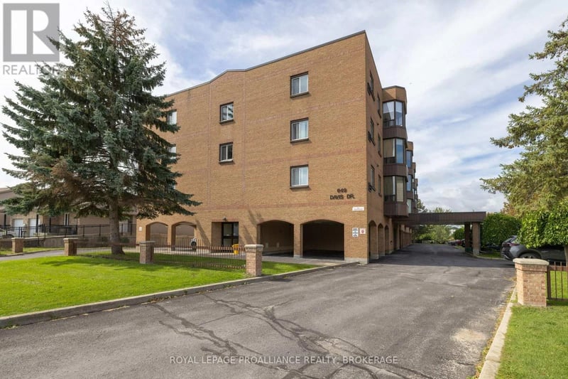 #405 649 Davis Drive, Kingston (East Gardiners Rd), Ontario, K7M8J3, Kingston (East Gardiners Rd), Ontario — photo 1 of 5