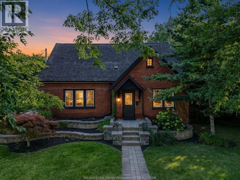 205 JOSEPH, Chatham, Ontario, N7L3H2, Chatham, Ontario — photo 1 of 5