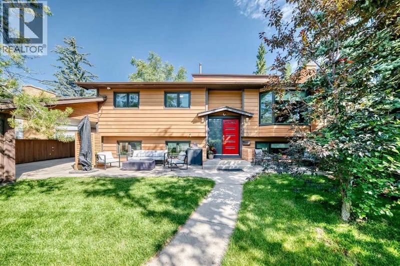 9120 48 Avenue Northwest, Calgary, Alberta, T3B2B2, Calgary, Alberta — photo 1 of 5