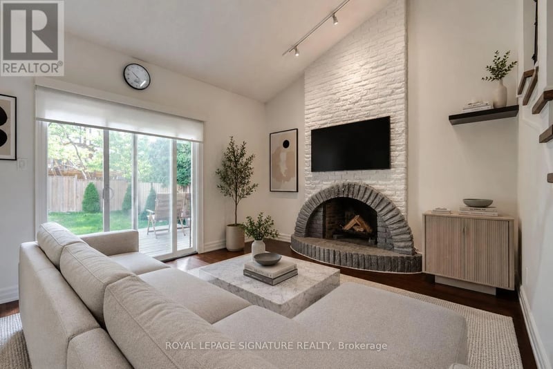23 West Borough Street, Markham (Aileen-Willowbrook), Ontario, L3T4V6, Markham (Aileen-Willowbrook), Ontario — photo 1 of 5