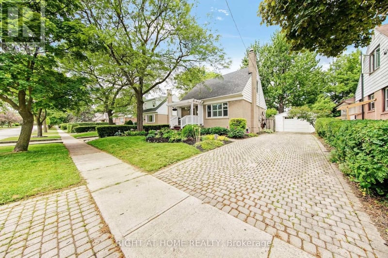 74 MCCAUL Street, Brampton (Brampton North), Ontario, L6V1J3, Brampton (Brampton North), Ontario — photo 1 of 5