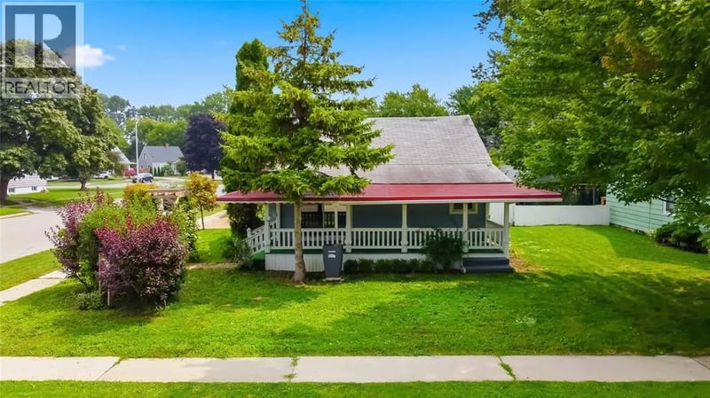 641 MAPLE Avenue, Sarnia, Ontario, N7T4H7, Sarnia, Ontario — photo 1 of 5
