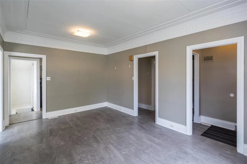 1044 Byng Place, Winnipeg, Manitoba, R3T0Y8, Winnipeg, Manitoba — photo 2 of 5