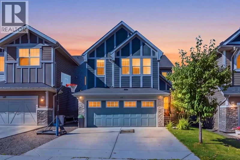 126 Valley Pointe Way Northwest, Calgary, Alberta, T3B6B2, Calgary, Alberta — photo 1 of 5