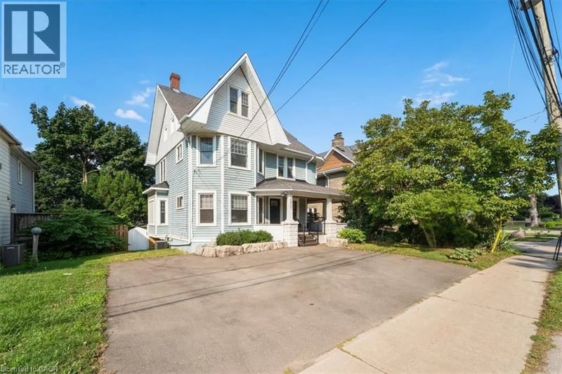 4917 KING Street East, Beamsville, Ontario, L0R1B0, Beamsville, Ontario — photo 1 of 5