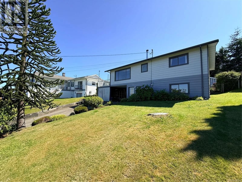 2273 Chelohsin Crescent, Port McNeill, British Columbia, V0N2R0, Port McNeill, British Columbia — photo 1 of 5