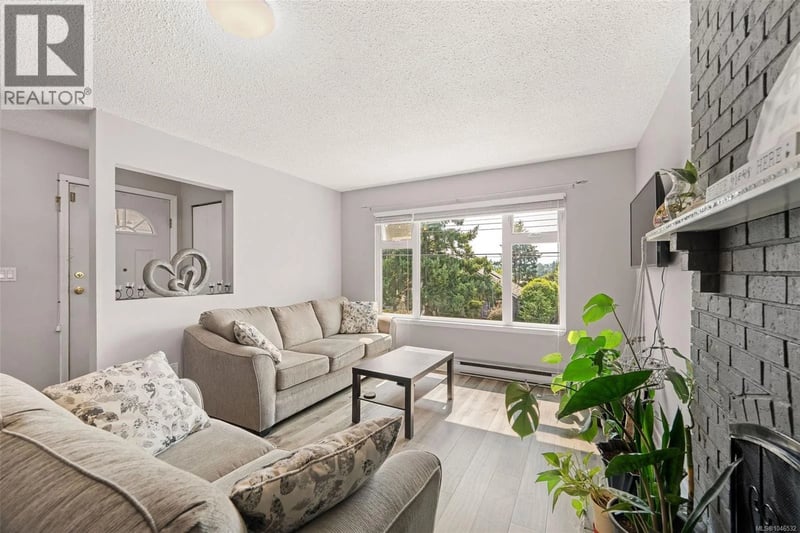 #4 524 Rosehill Street, Nanaimo, British Columbia, V9S1E6, Nanaimo, British Columbia — photo 1 of 5