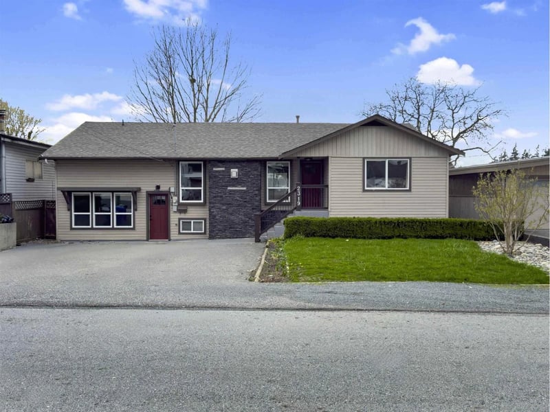 2319 HEMLOCK Street, Abbotsford, British Columbia, V2T3A1, Abbotsford, British Columbia — photo 1 of 5