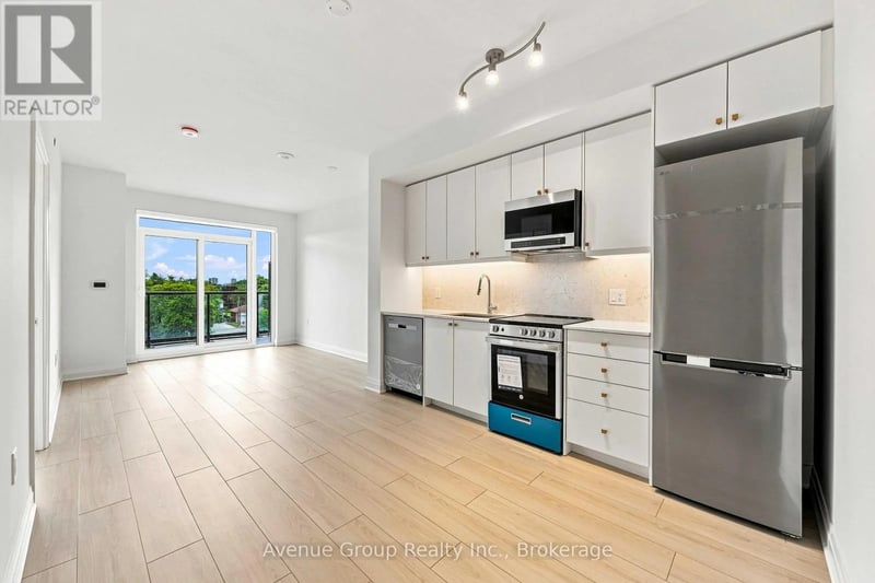 #414 700 Sheppard Avenue West, Toronto (Bathurst Manor), Ontario, M3H0G5, Toronto (Bathurst Manor), Ontario — photo 1 of 5