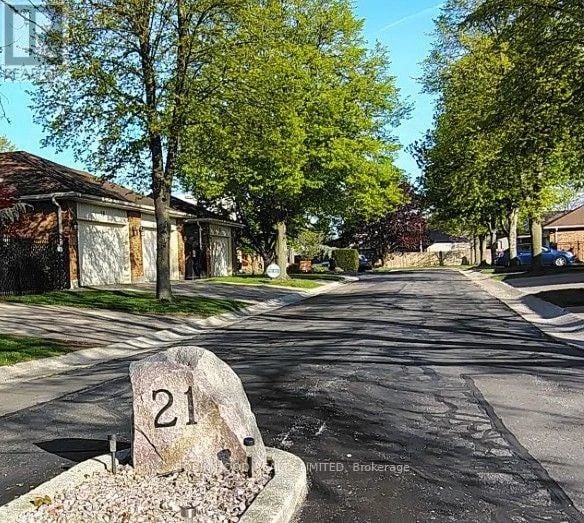 #Unit 11 21 Earl Drive, Chatham-Kent (Chatham), Ontario, N7M6E6, Chatham-Kent (Chatham), Ontario — photo 1 of 5