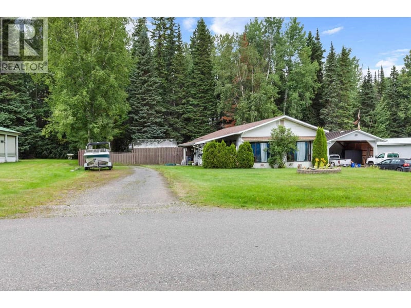 4016 DIAMOND Drive, Prince George, British Columbia, V2K3M6, Prince George, British Columbia — photo 1 of 5