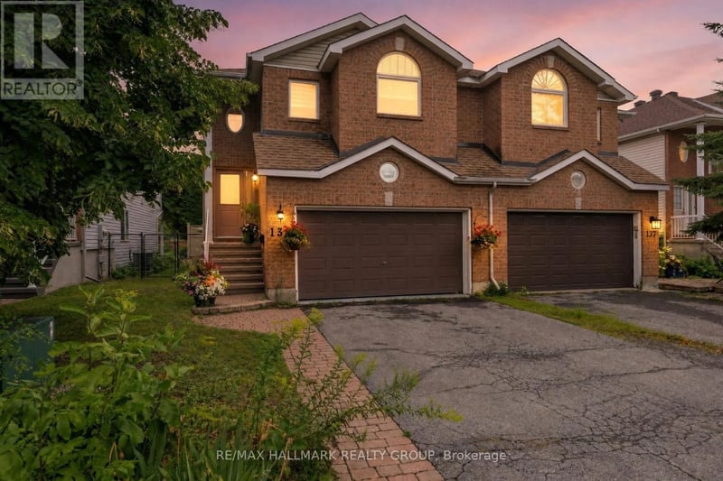 139 CASTLE GLEN Crescent, Ottawa, Ontario, K2L4G9, Ottawa, Ontario — photo 1 of 5