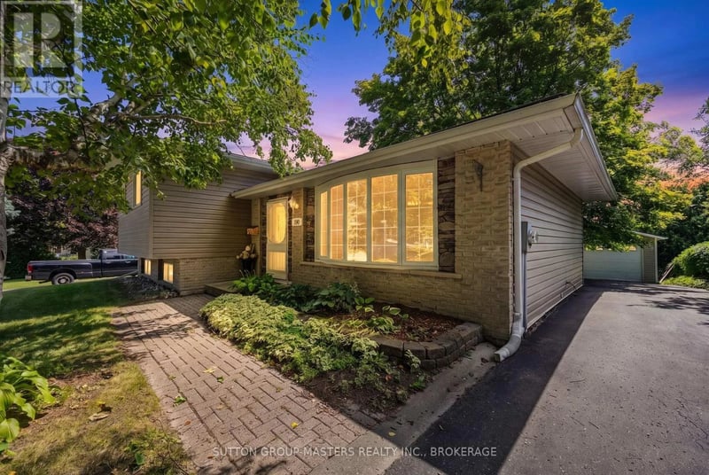 795 Safari Drive, Kingston (North of Taylor-Kidd Blvd), Ontario, K7M6W1, Kingston (North of Taylor-Kidd Blvd), Ontario — photo 1 of 5