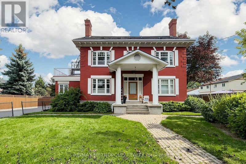 #Upper #2 1110 Simcoe Street South, Oshawa (Lakeview), Ontario, L1H4L8, Oshawa (Lakeview), Ontario — photo 1 of 5
