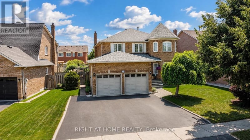 17 Eaton Street, Halton Hills (Georgetown), Ontario, L7G5L4, Halton Hills (Georgetown), Ontario — photo 1 of 5