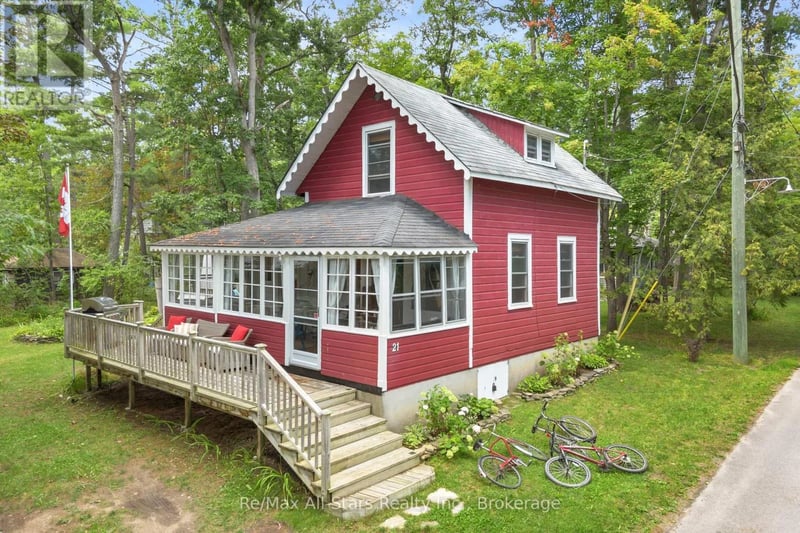21 Third Street, Kawartha Lakes (Fenelon), Ontario, K0M1N0, Kawartha Lakes (Fenelon), Ontario — photo 1 of 5
