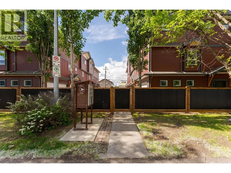 #106 1699 7TH Avenue, Prince George, British Columbia, V2L0C1, Prince George, British Columbia — photo 1 of 5