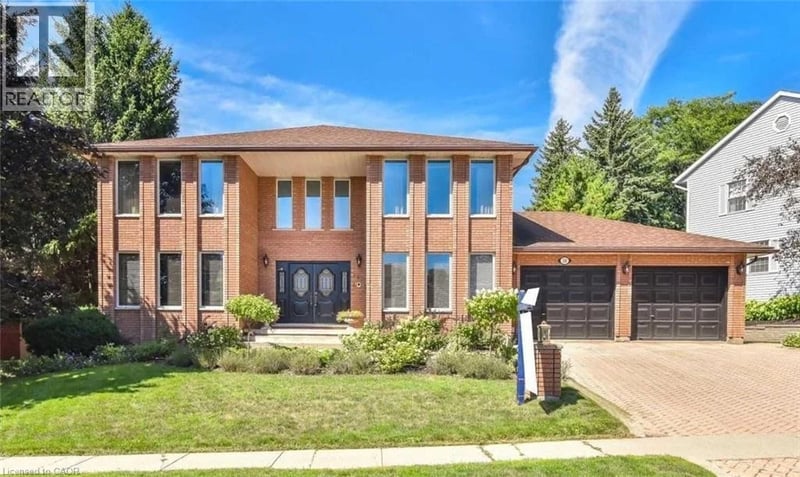 28 WALNUT Drive, Guelph, Ontario, N1E4B3, Guelph, Ontario — photo 1 of 5