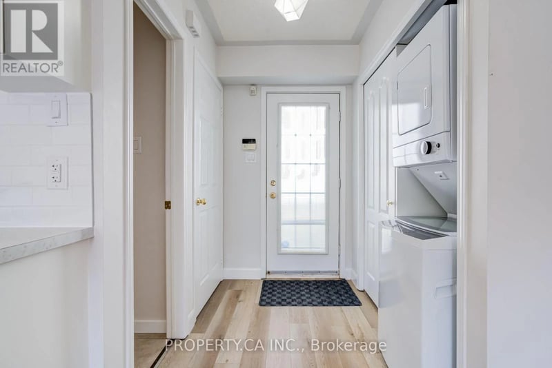 110 Littlewood Drive, Oakville (RO River Oaks), Ontario, L6H6V2, Oakville (RO River Oaks), Ontario — photo 1 of 5