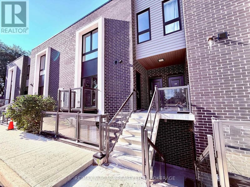 6065 McLeod Road, Niagara Falls (Arad/Fallsview), Ontario, L2G0Z7, Niagara Falls (Arad/Fallsview), Ontario — photo 1 of 5